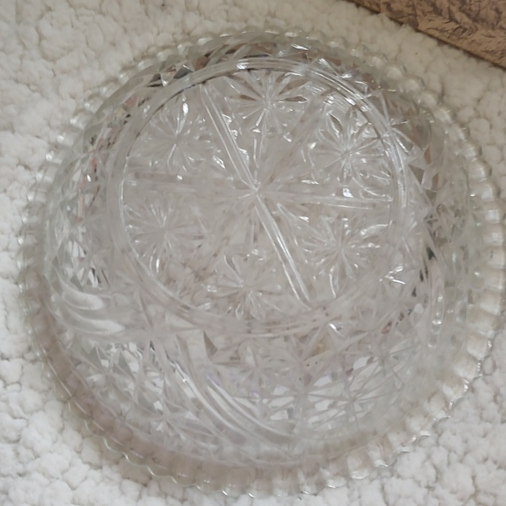 Vintage Serving Bowl - Clear Glass - Picture 7 of 8